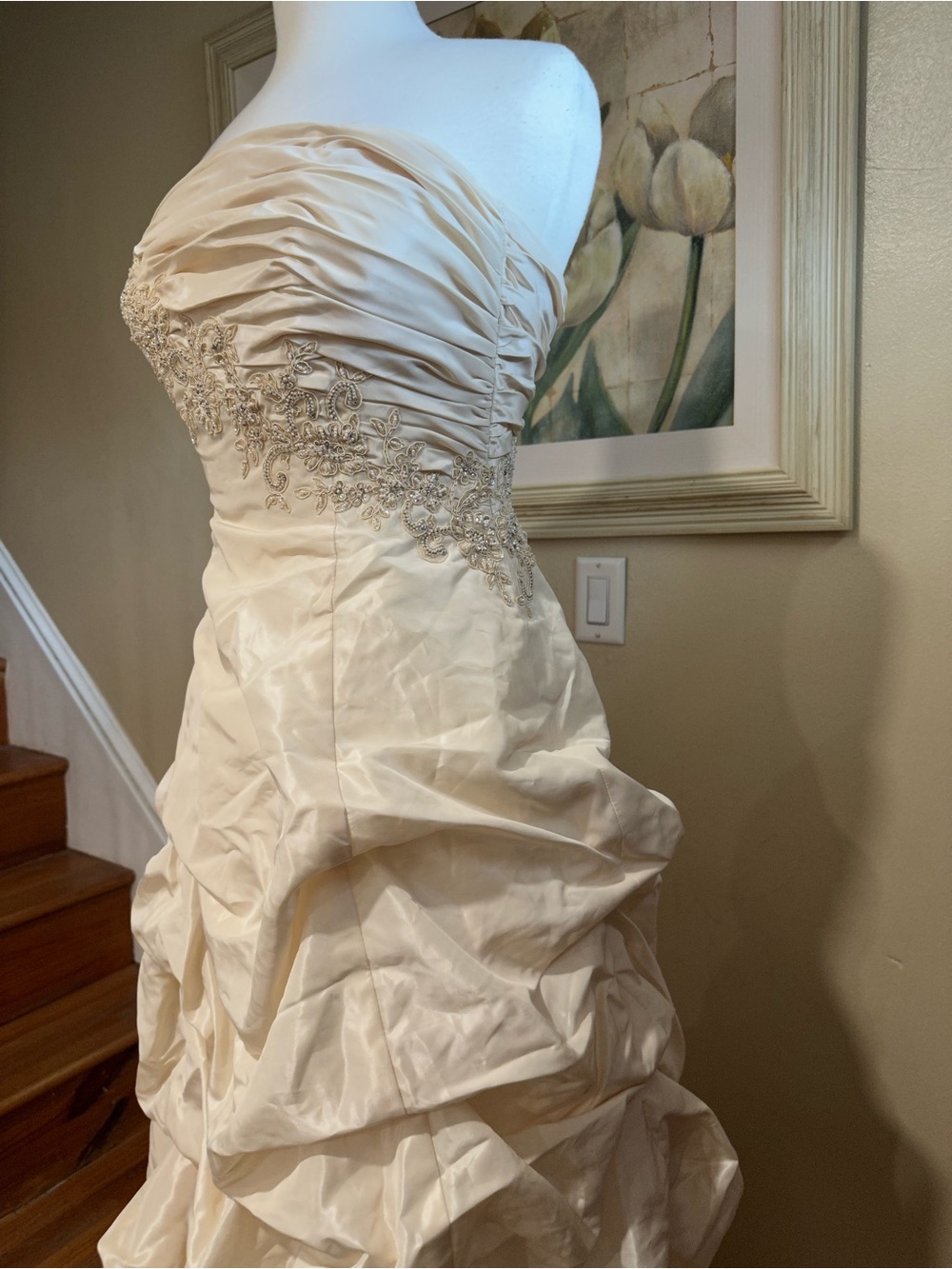 Davids Bridal Ivory Champagne Ruched lace Strapless Wedding Dress Sz 8 - Picture 4 of 16